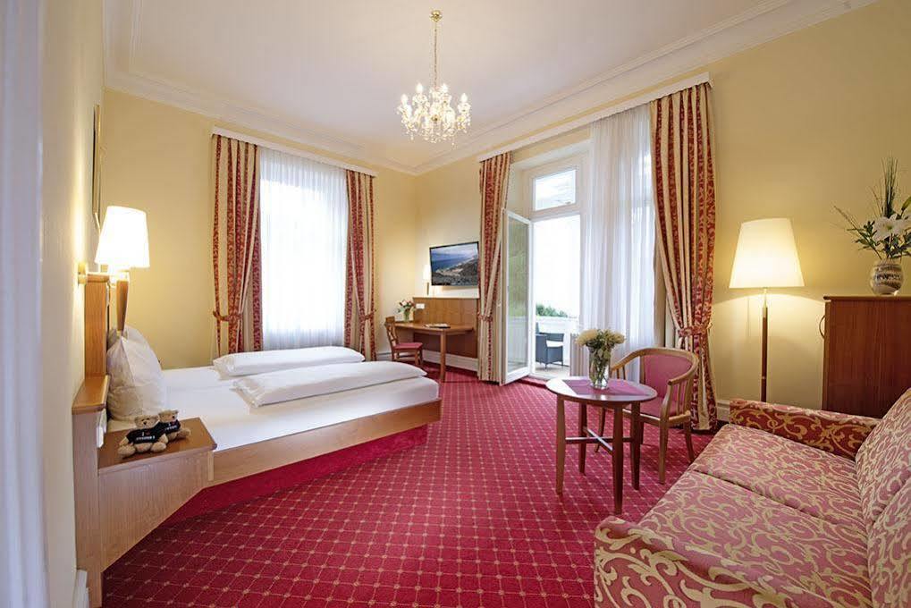 Hotel Schweizer Hof Баден-Баден Екстериор снимка
